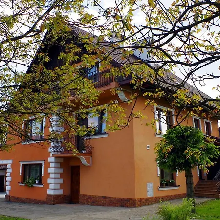 Pokoje Goscinne Binczarowa