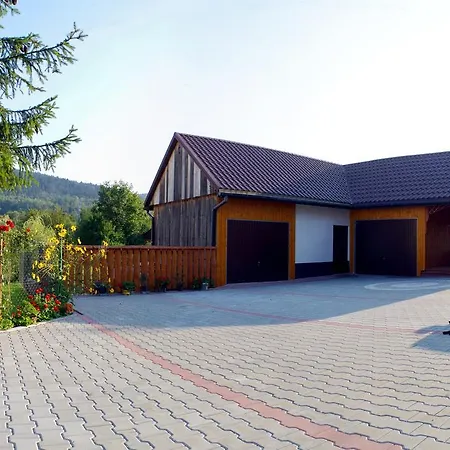 Landhuis Pokoje Goscinne Binczarowa *
